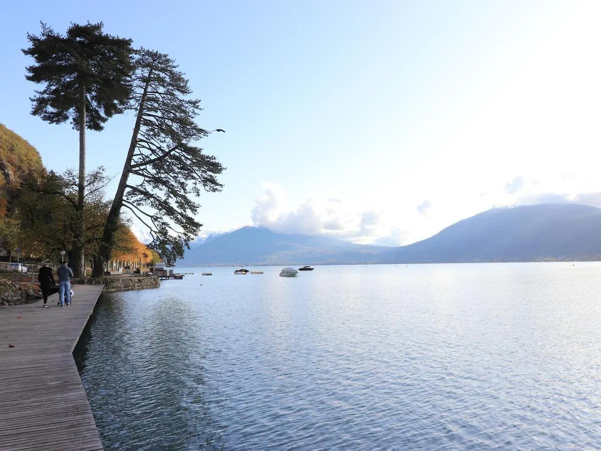 Duplex Atypique Au Coeur Du Centre Historique D'Annecy, Proche Du Lac Et Tous Commerces - Fr-1-432-63 0*, Annecy